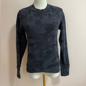Lululemon Scuba Crew Heritage 365 Camo Deep Coal Sweatshirt Top size 2